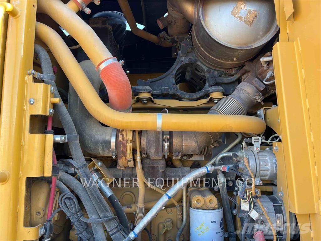 CAT 140M2AWD Niveladoras