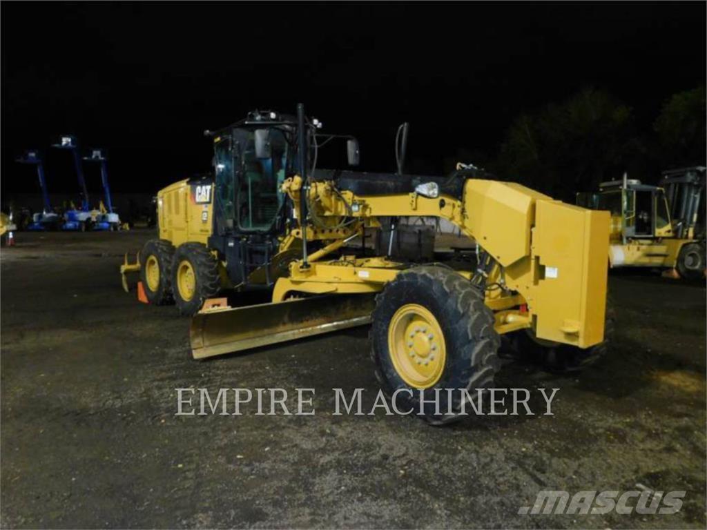 CAT 140M3 TR Niveladoras