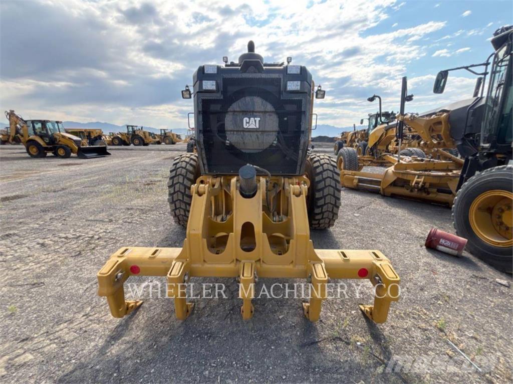 CAT 150 15 Niveladoras