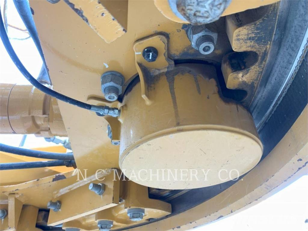 CAT 150-15AWD Niveladoras