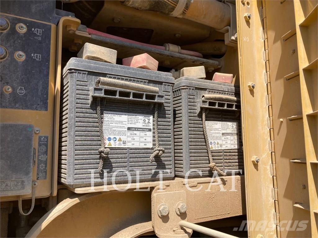 CAT 150-15AWD Niveladoras