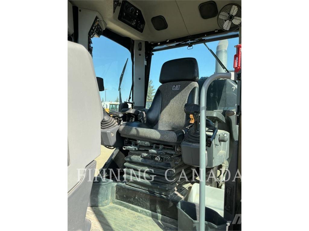 CAT 150 AWD Niveladoras