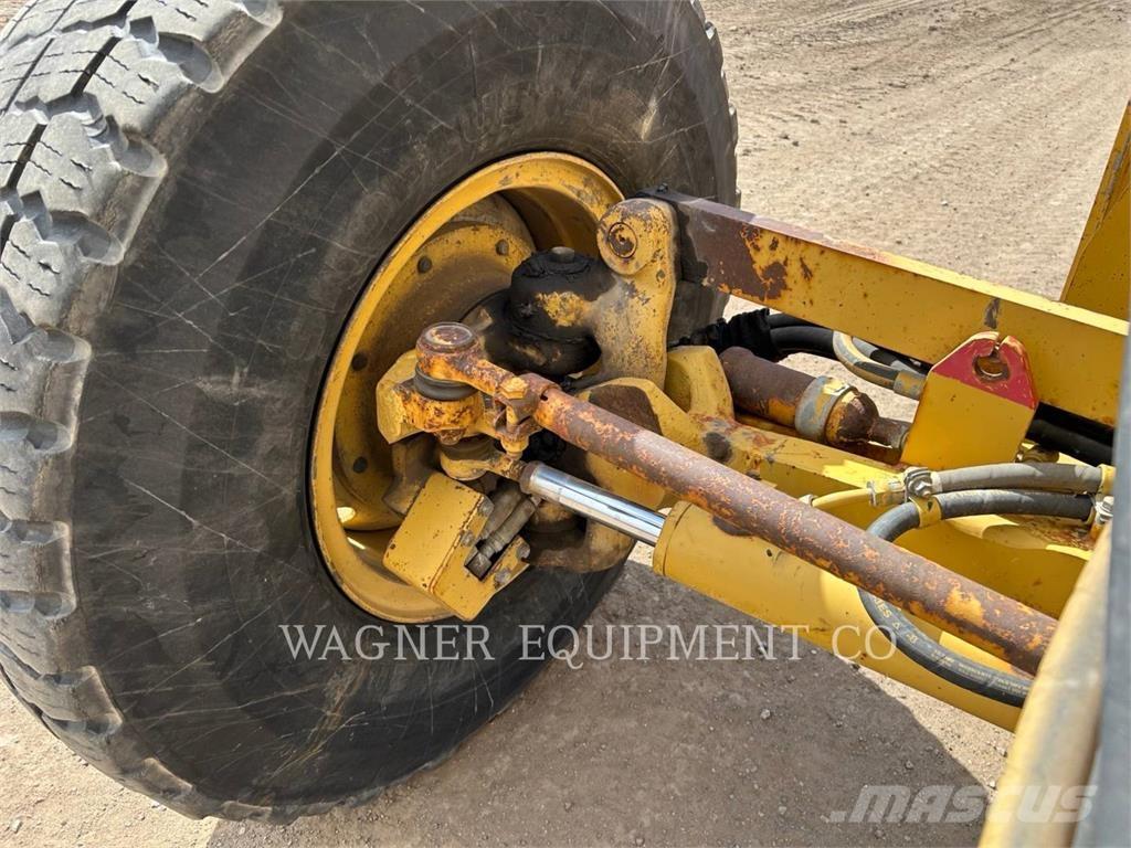 CAT 163H AWD Niveladoras