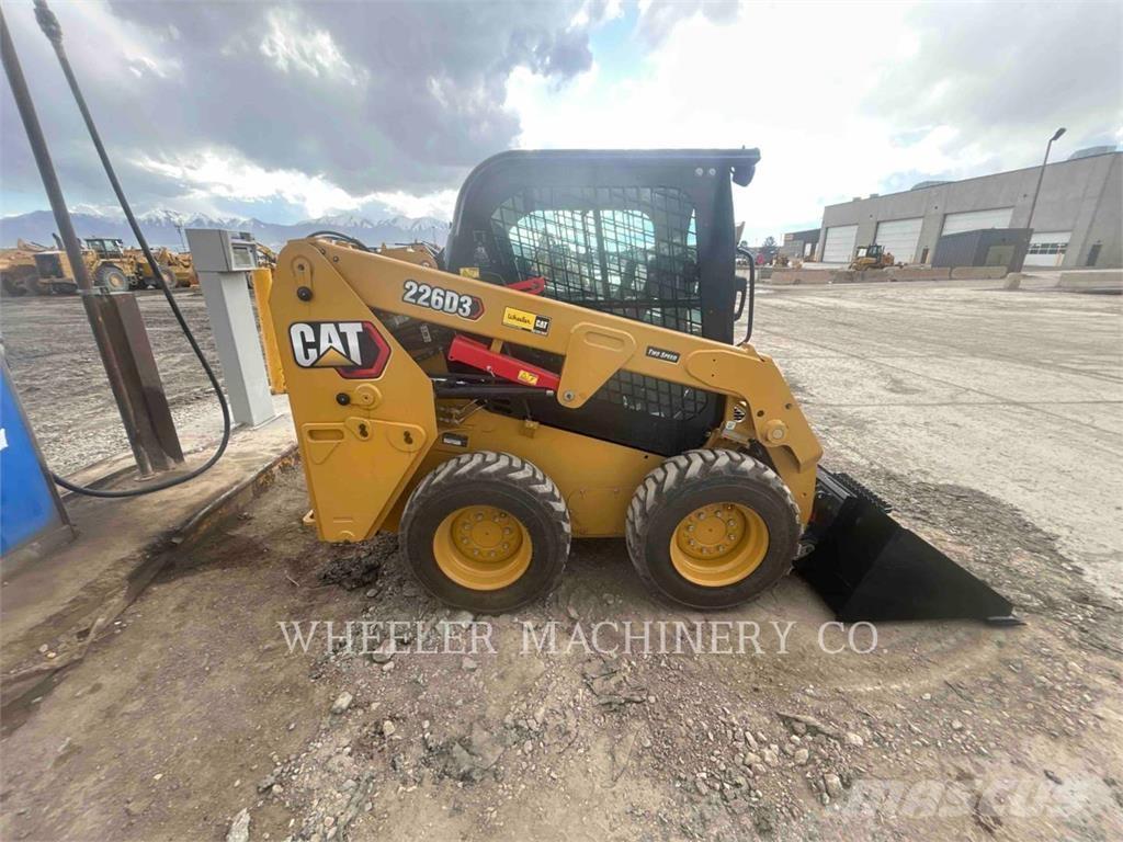 CAT 226D3 C3H2 Minicargadoras