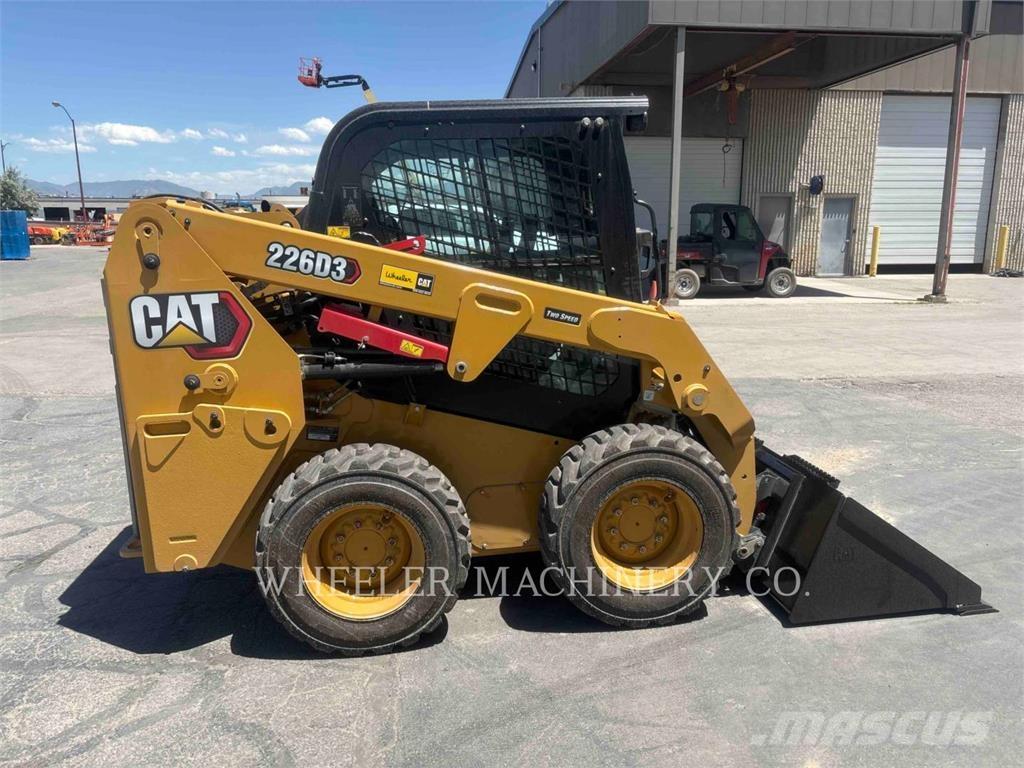 CAT 226D3 C3H2 Minicargadoras