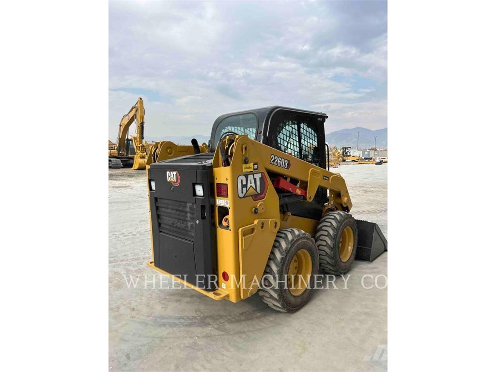 CAT 226D3 C3H2 Minicargadoras
