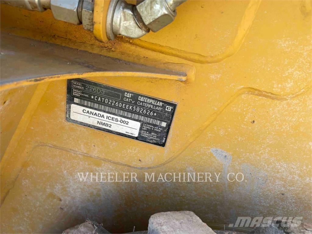 CAT 226D3 C3H2 Minicargadoras