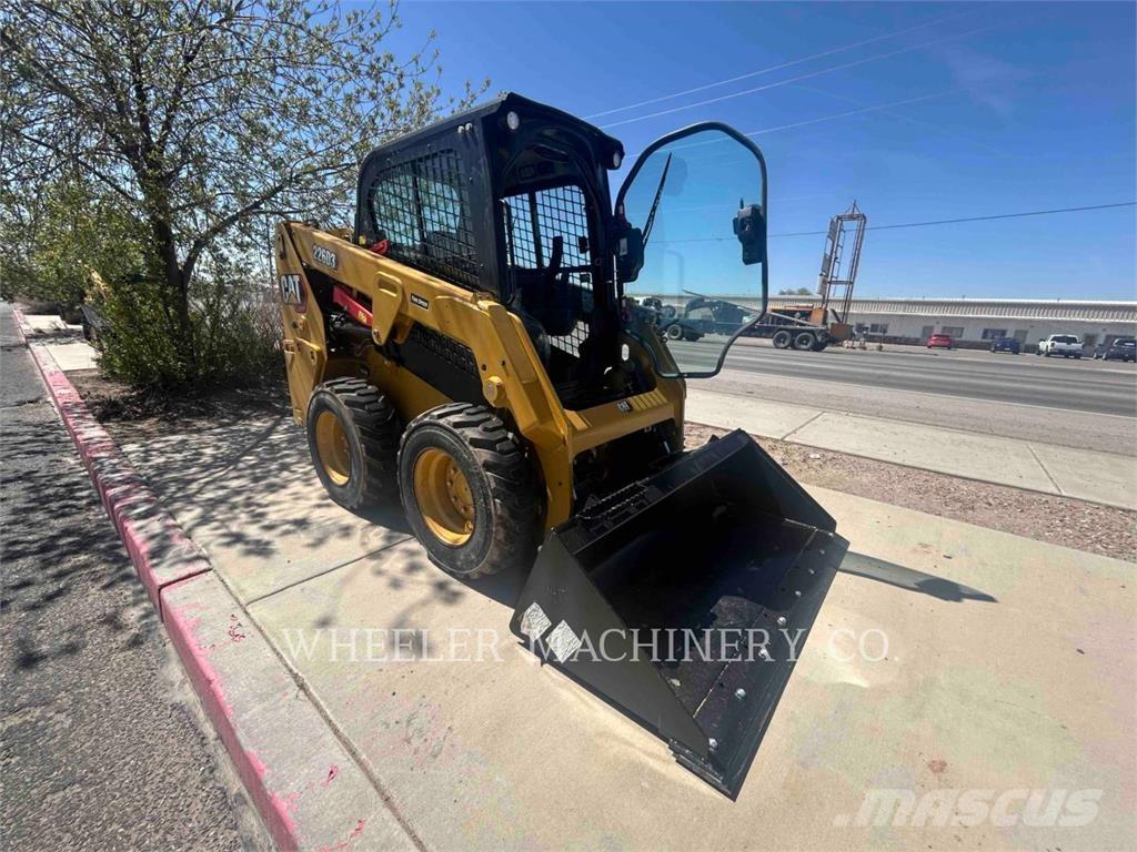 CAT 226D3 C3H2 Minicargadoras