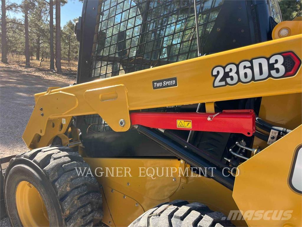 CAT 236D3 Minicargadoras