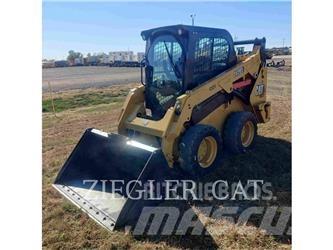 CAT 242D3 Minicargadoras