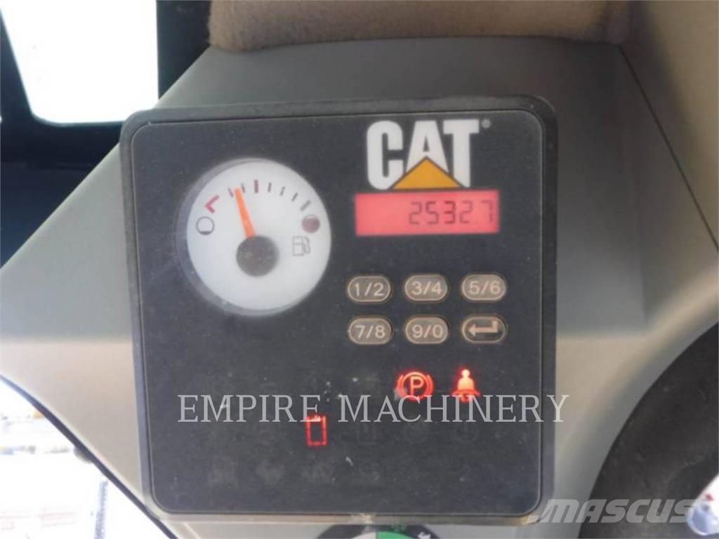 CAT 246D Minicargadoras