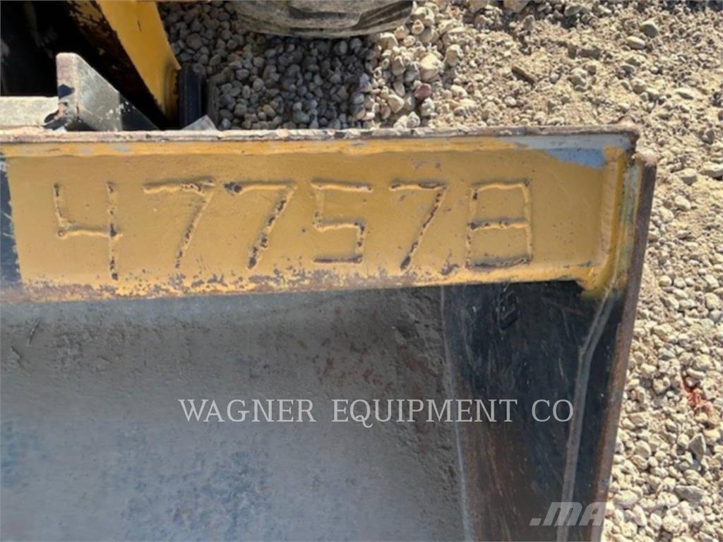 CAT 246D3 Minicargadoras