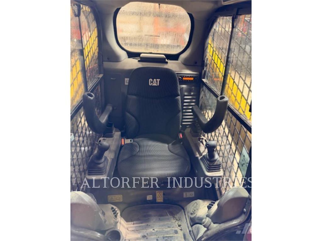 CAT 262D3 Minicargadoras