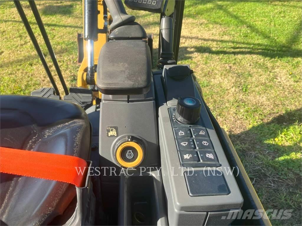 CAT 301.8 Excavadoras sobre orugas