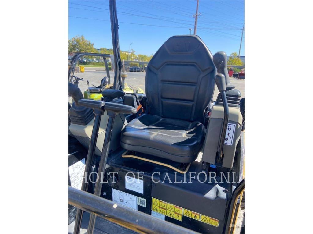 CAT 302 Excavadoras sobre orugas