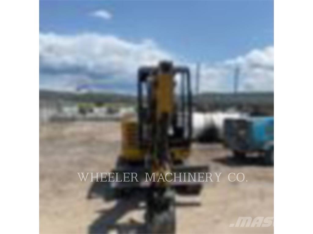 CAT 302.7DC1TH Excavadoras sobre orugas