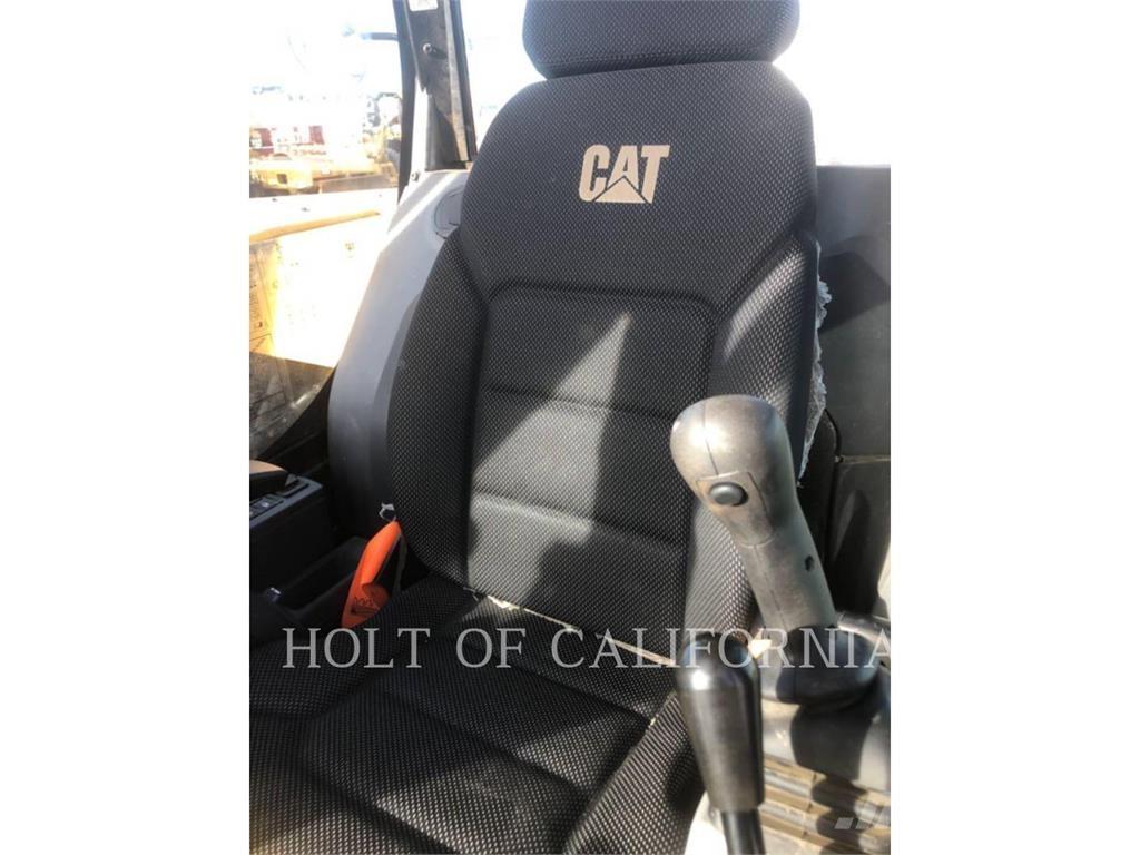 CAT 310 Excavadoras sobre orugas