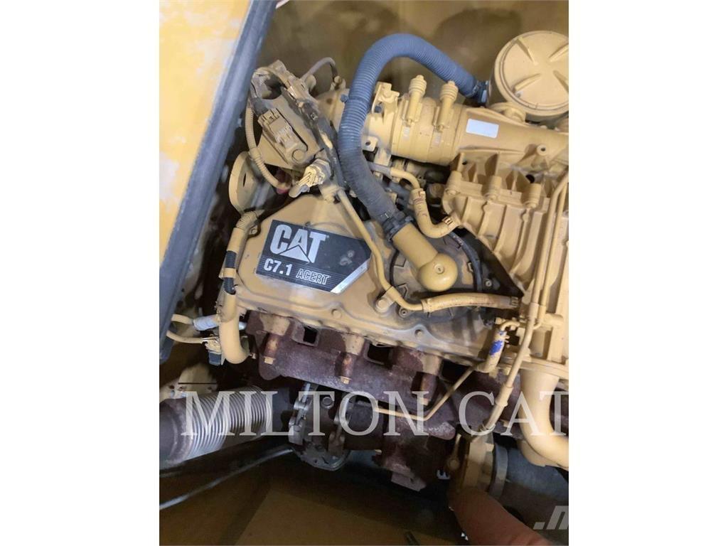 CAT 323 Excavadoras sobre orugas