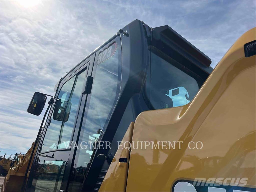 CAT 323 Excavadoras sobre orugas