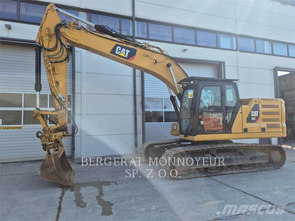 CAT 323 Excavadoras sobre orugas