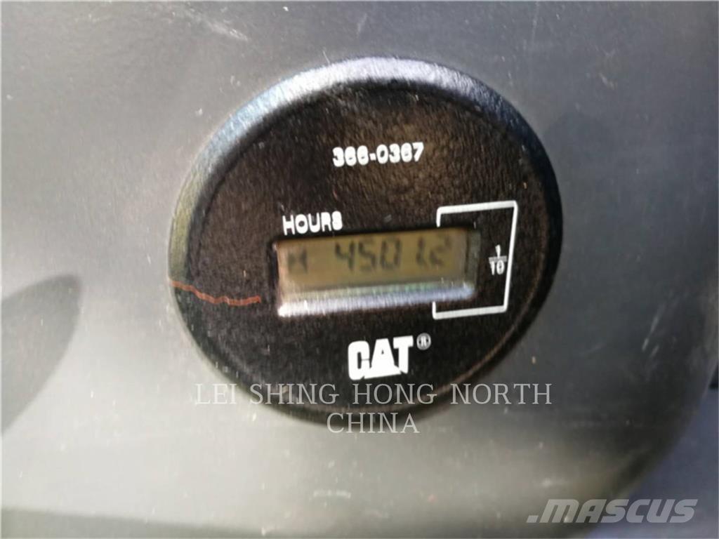 CAT 323D2L Excavadoras sobre orugas