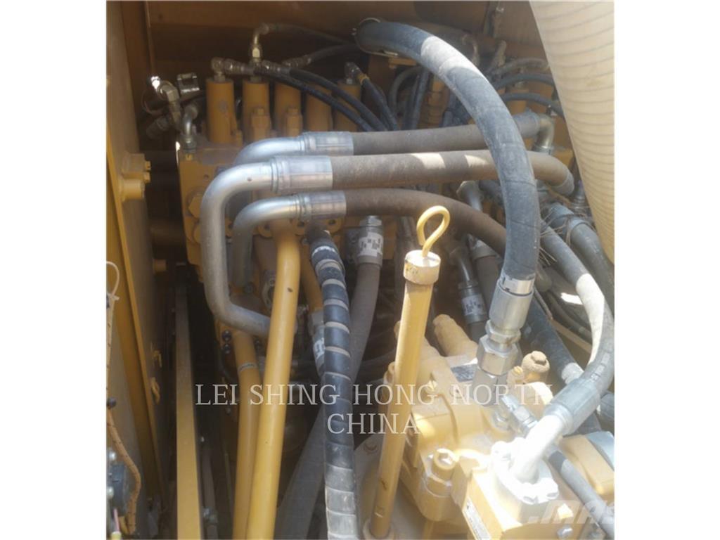 CAT 323D2L Excavadoras sobre orugas