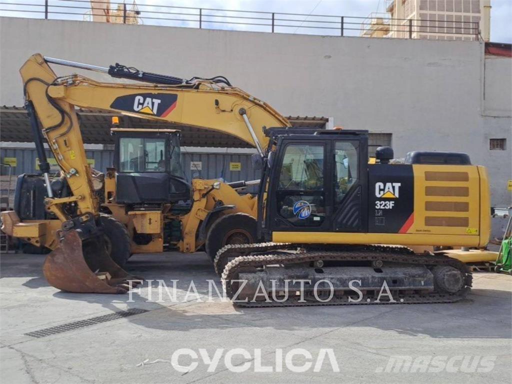 CAT 323F Excavadoras sobre orugas