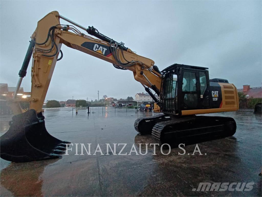 CAT 323F SA Excavadoras sobre orugas