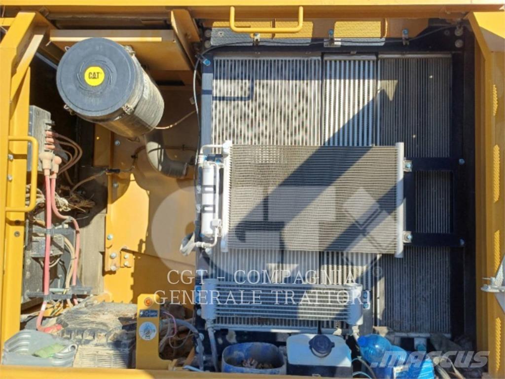 CAT 323F SA Excavadoras sobre orugas