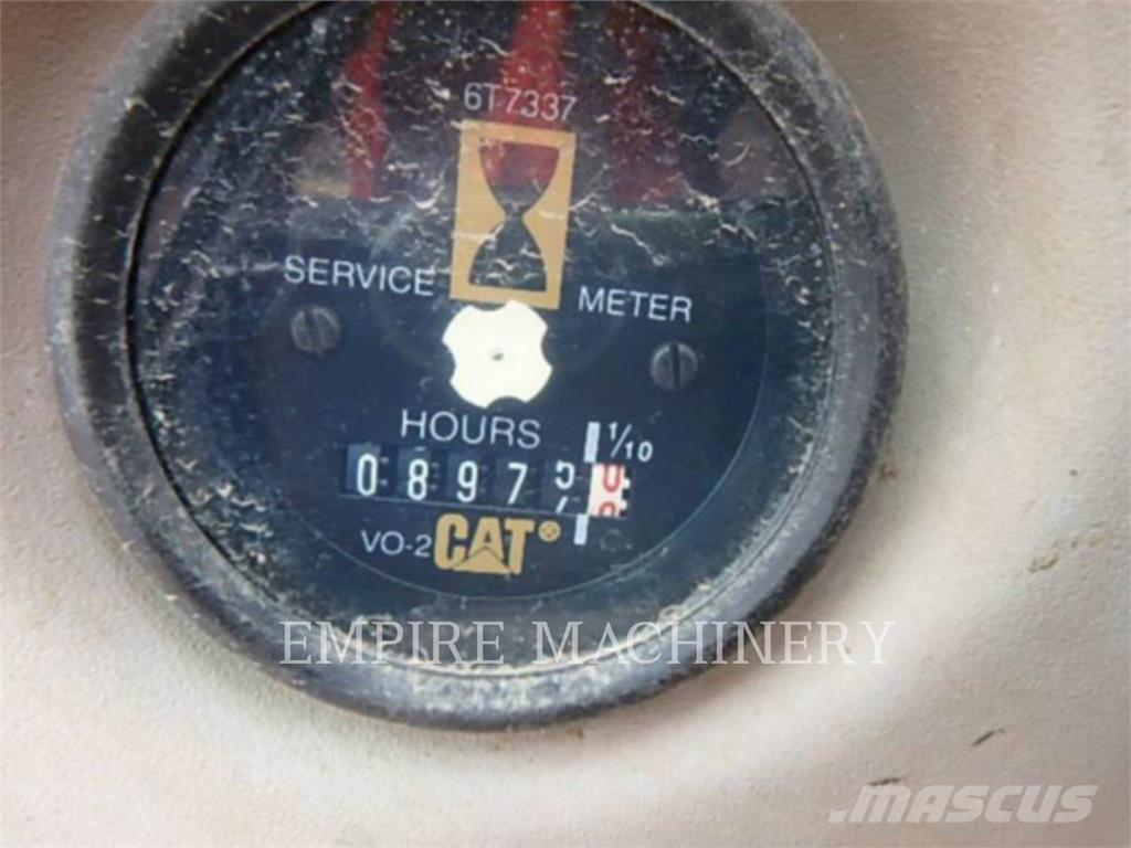 CAT 325 Excavadoras sobre orugas