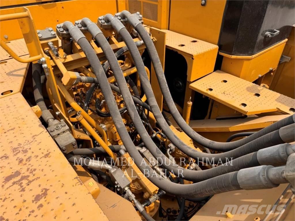 CAT 374 Excavadoras sobre orugas