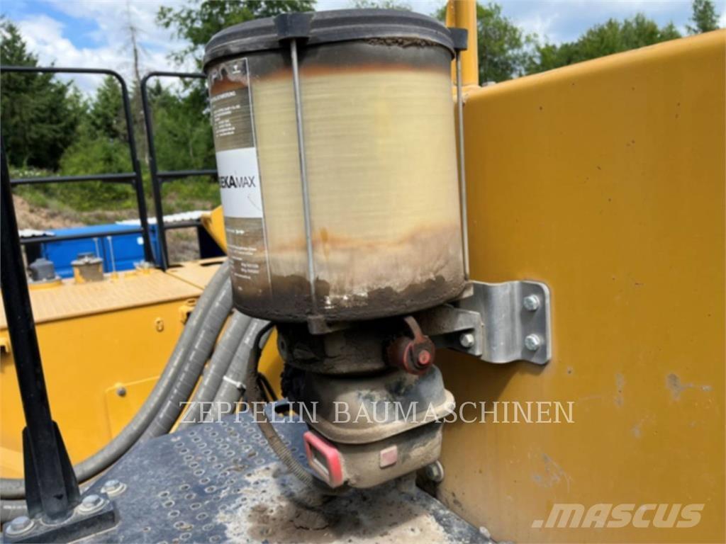 CAT 374FL Excavadoras sobre orugas