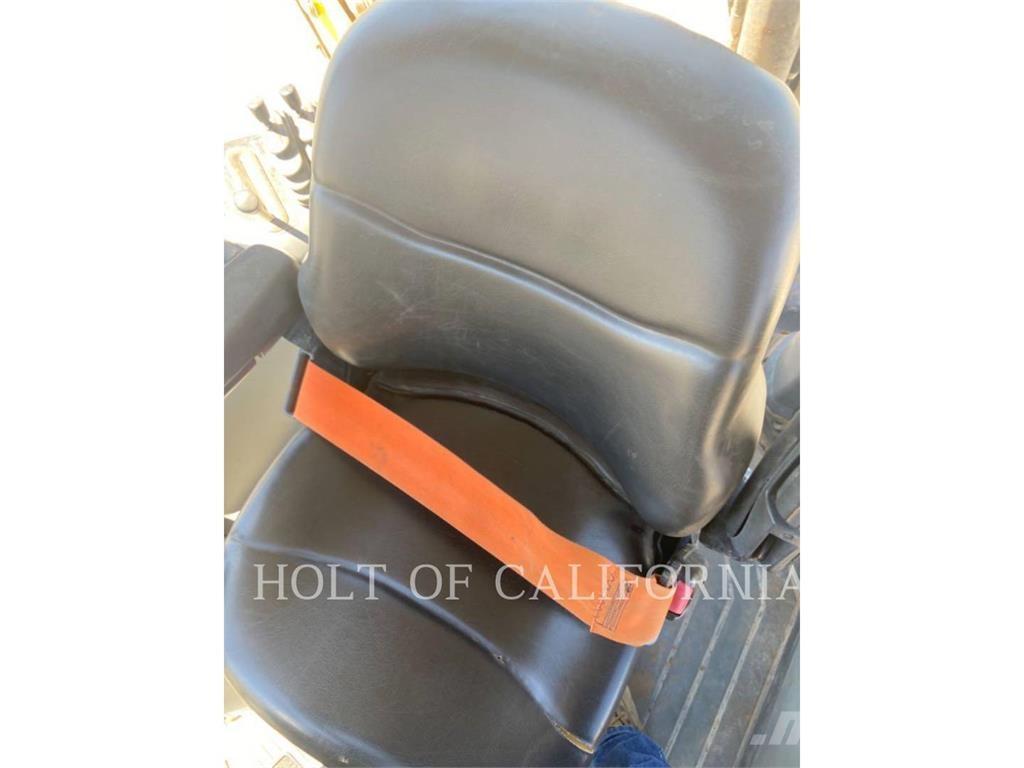 CAT 415 Retrocargadoras