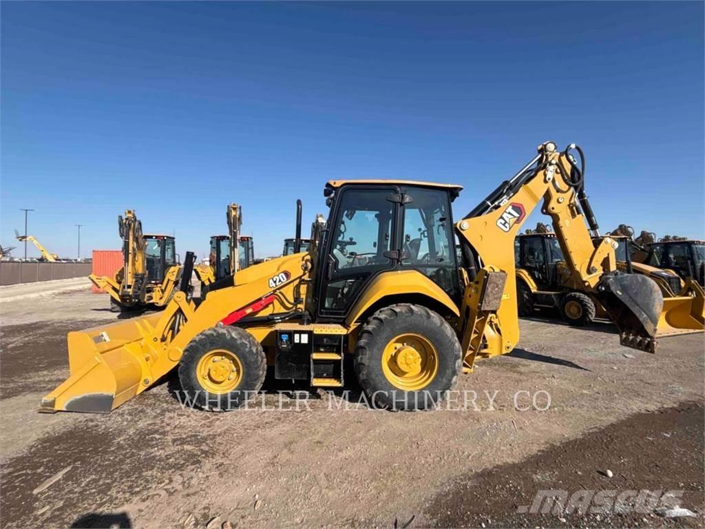 CAT 420 CF Retrocargadoras