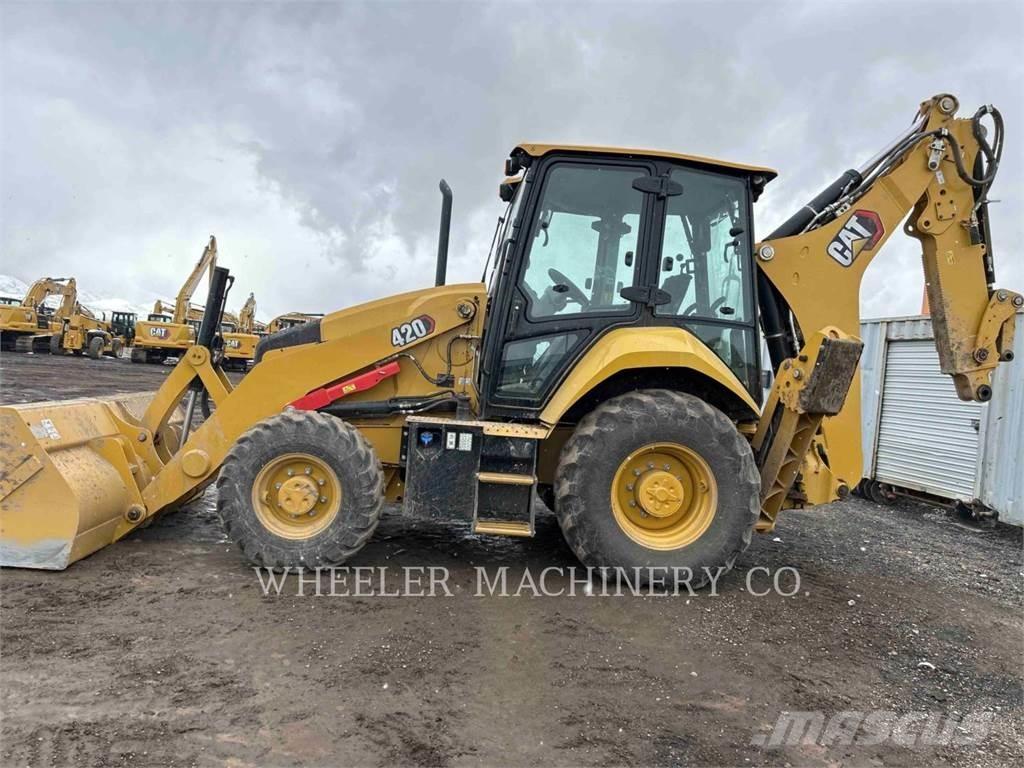 CAT 420 CF Retrocargadoras