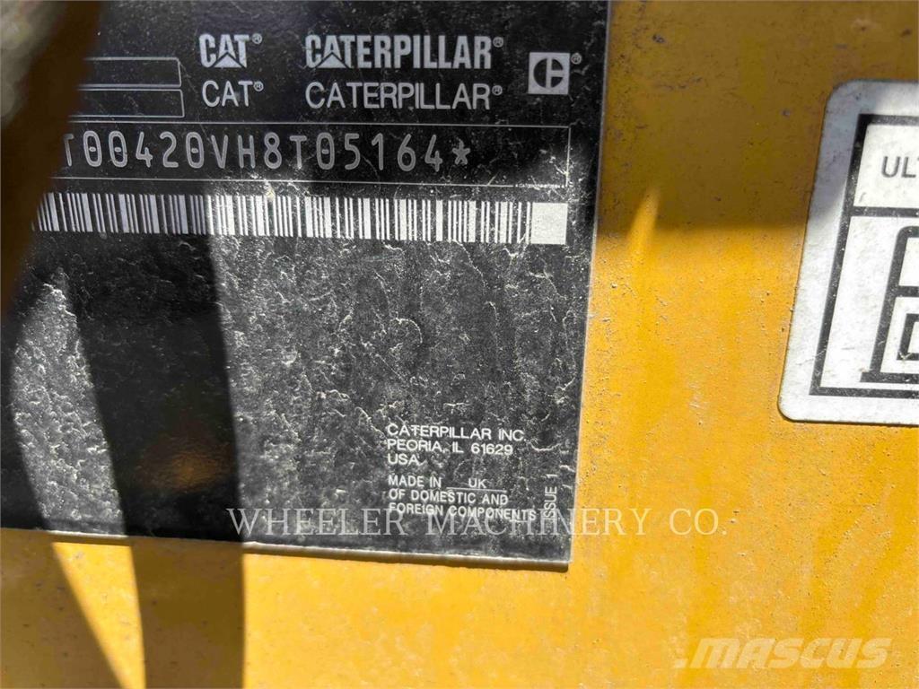 CAT 420 CF Retrocargadoras