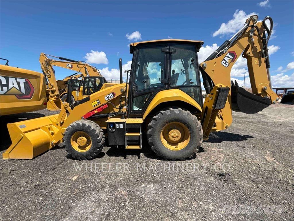 CAT 420 CF Retrocargadoras