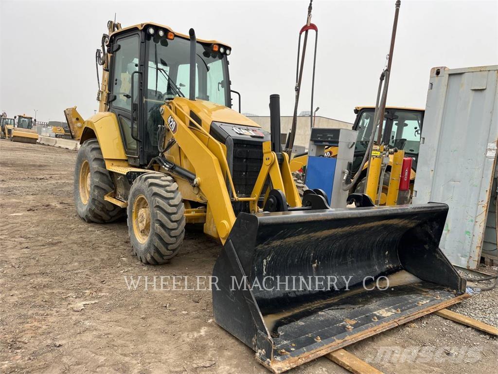 CAT 420 IT CF Retrocargadoras