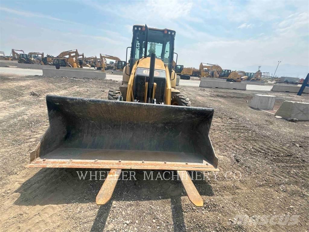 CAT 420 IT CF Retrocargadoras