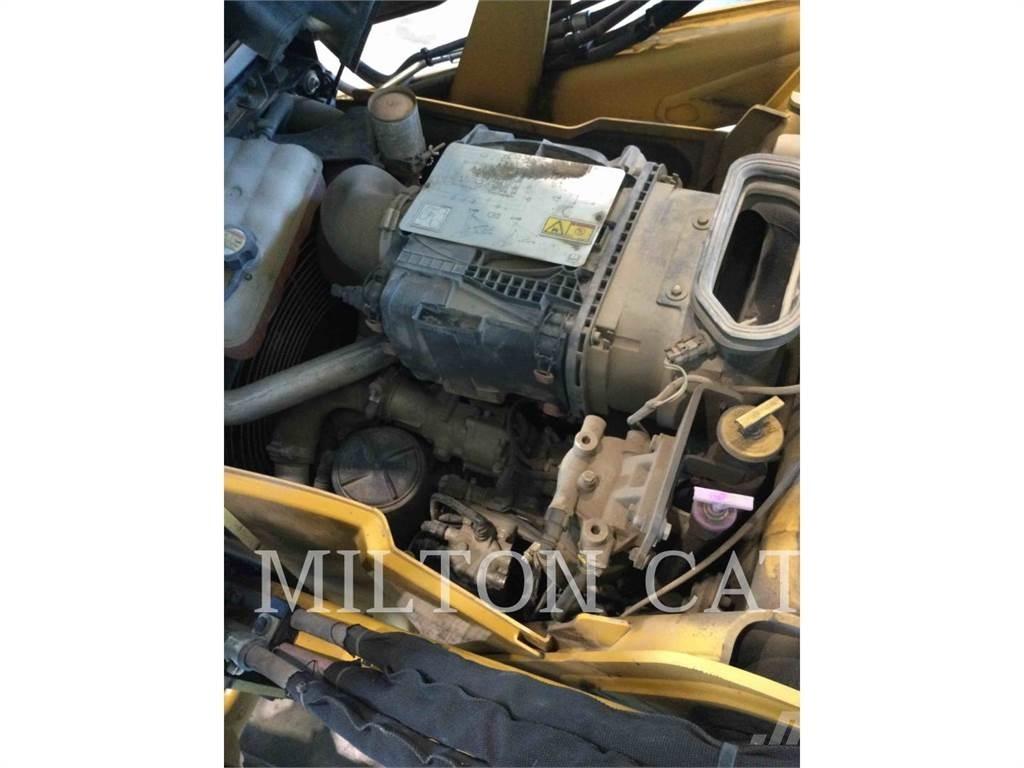 CAT 420F IT Retrocargadoras