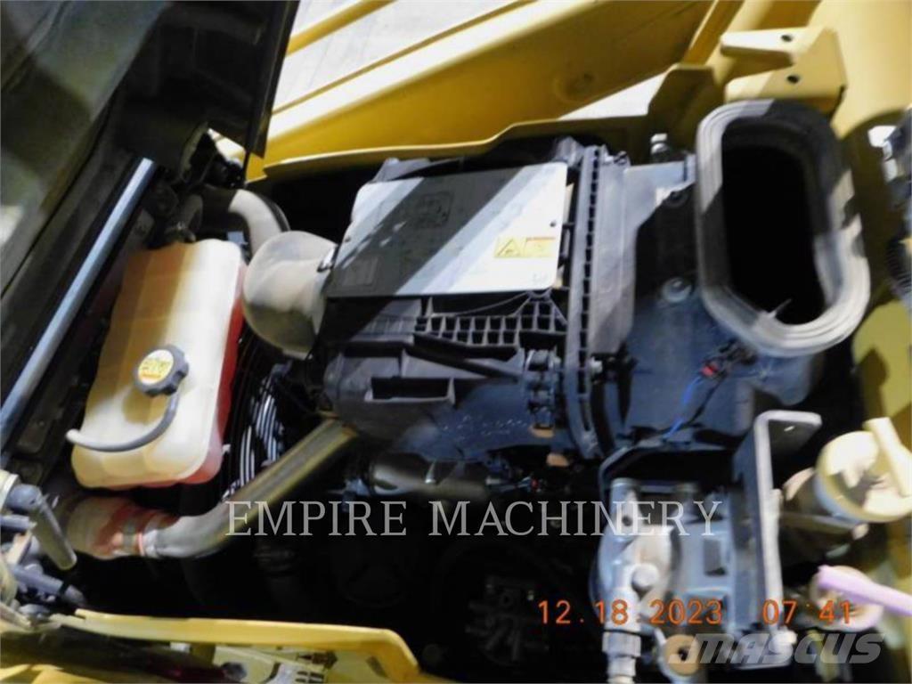 CAT 420F2 4EO Retrocargadoras