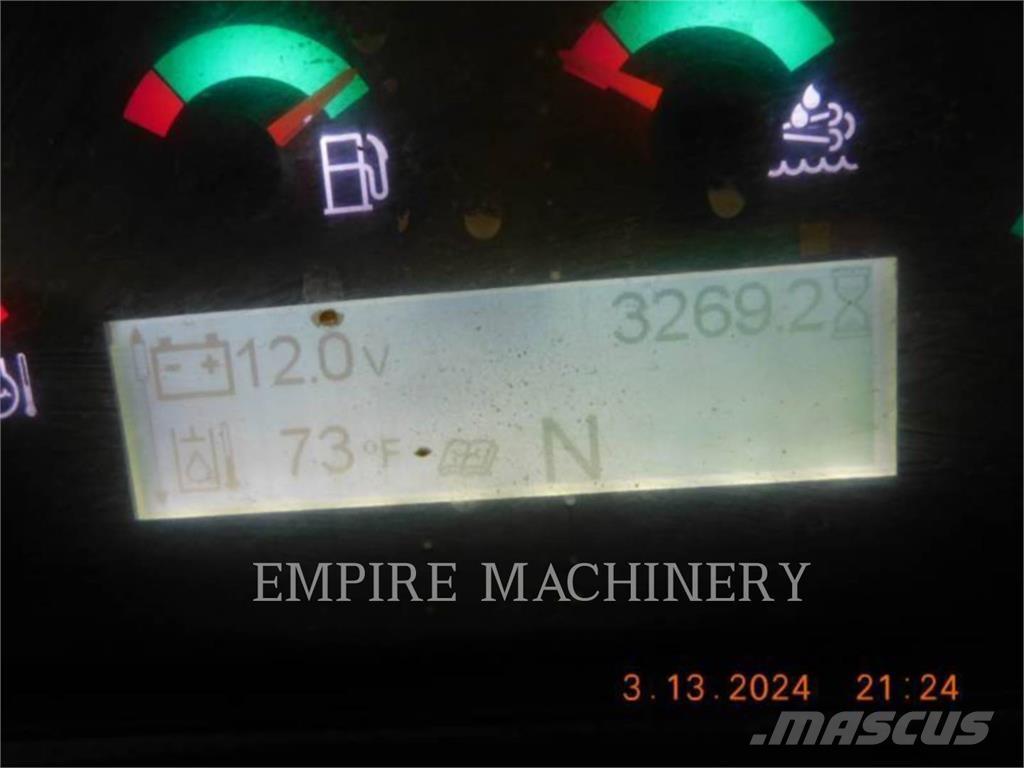 CAT 420F2 4EO Retrocargadoras