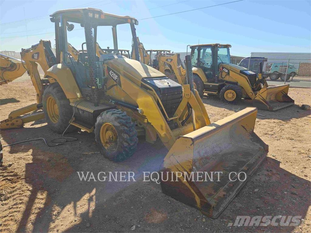 CAT 420F2 4WDE Retrocargadoras