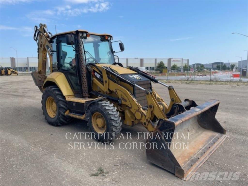 CAT 420F2 IT Retrocargadoras