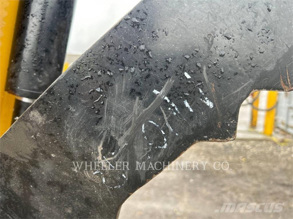 CAT 420F2 THAS Retrocargadoras