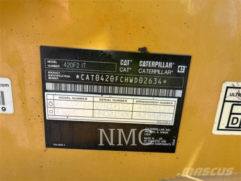 CAT 420F2IT Retrocargadoras