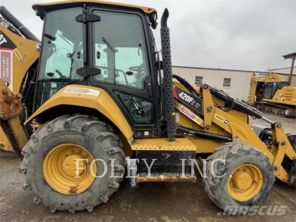 CAT 420F2IT Retrocargadoras