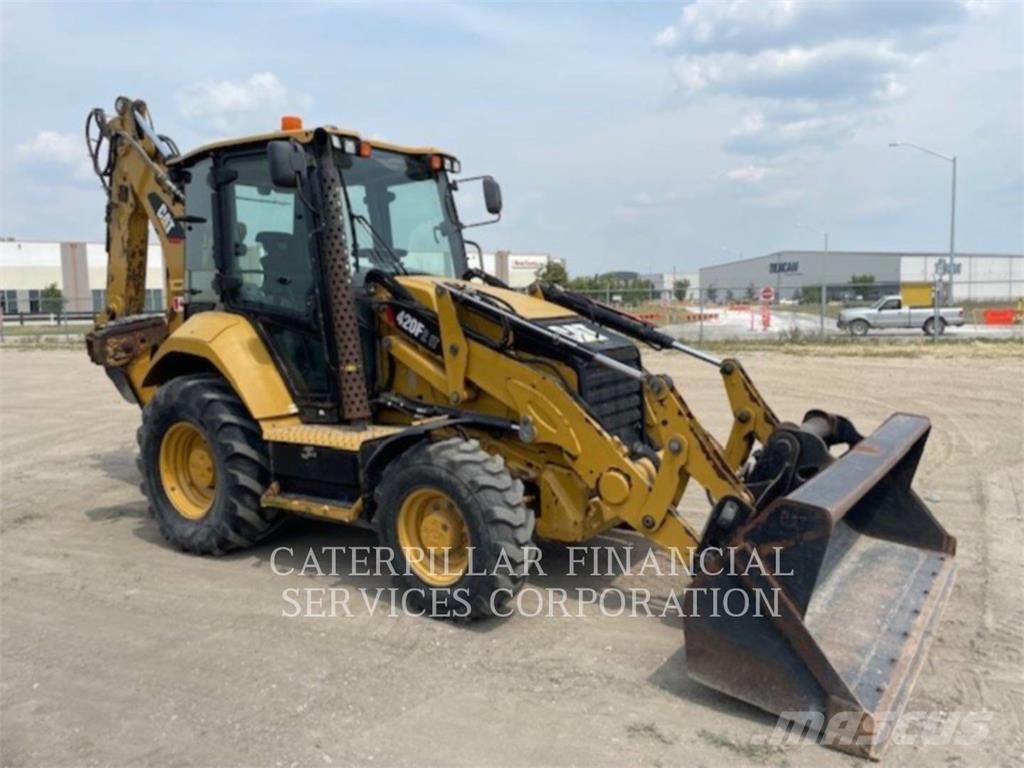CAT 420F2IT Retrocargadoras