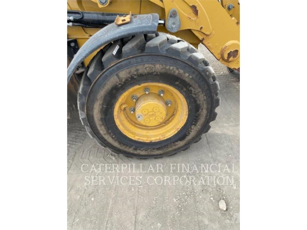 CAT 420F2IT Retrocargadoras