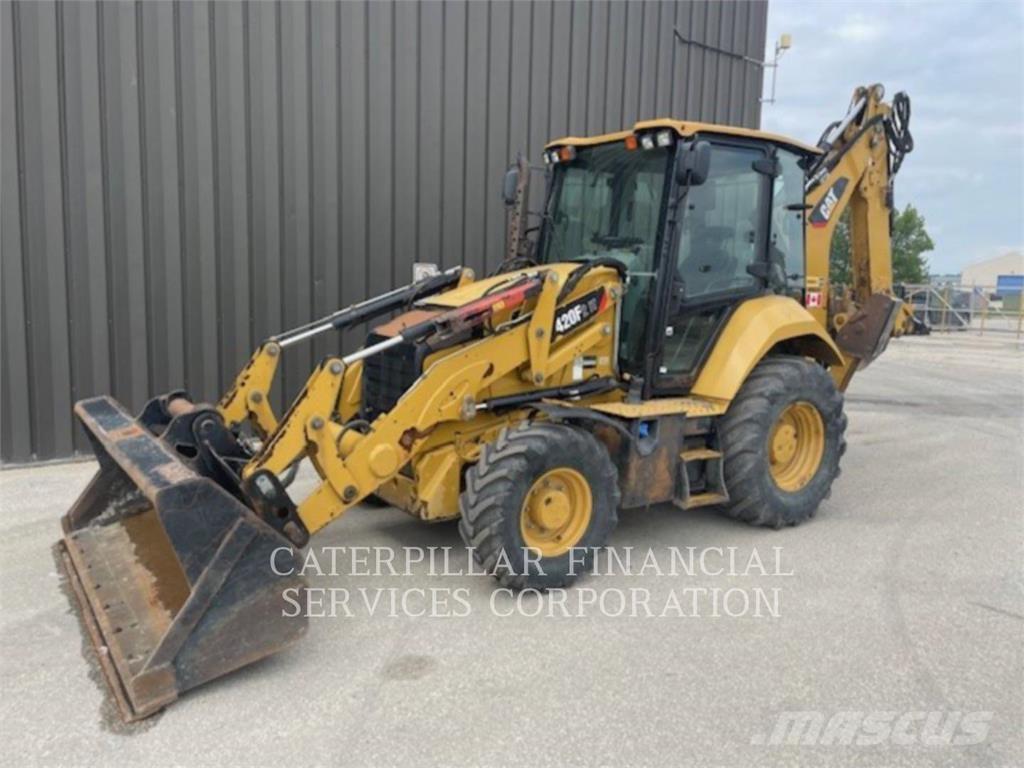 CAT 420F2IT Retrocargadoras